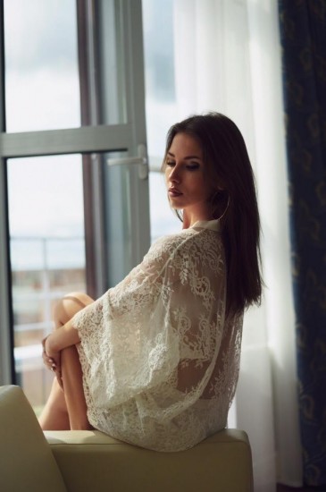 Частная массажистка Карина, 22 года, Москва - фото 2