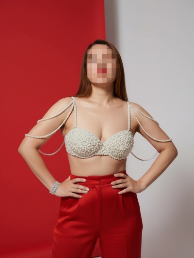 Частная массажистка Элиф 