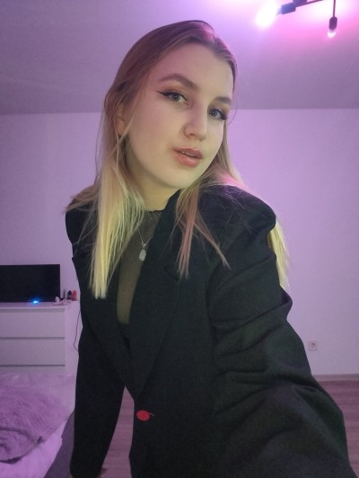 Частная массажистка Алиса, 22 года, Санкт-Петербург - фото 1